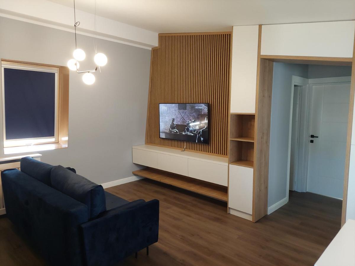 Lovely Apartment Ioana Târgu Neamț Exteriör bild