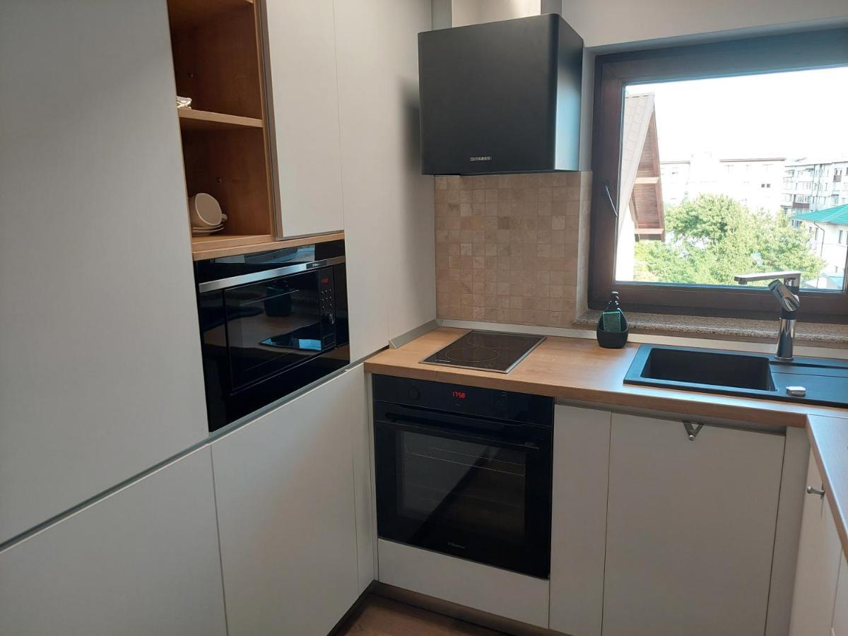 Lovely Apartment Ioana Târgu Neamț Exteriör bild